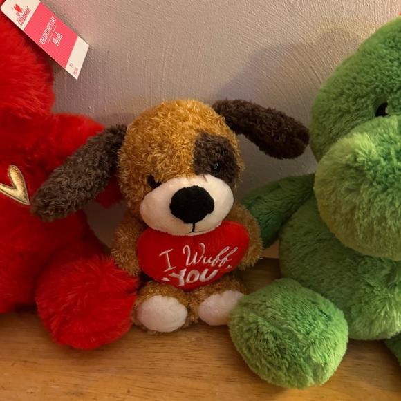 3 VALENTINES DAY STUFFED ANIMALS - Picture 3 of 4